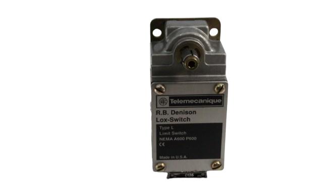 SCHNEIDER ELECTRIC L1482M