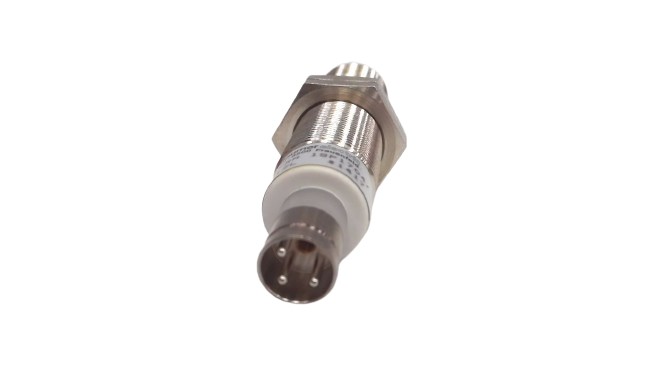 BAUMER ELECTRIC IFRM 18P1704/S12L