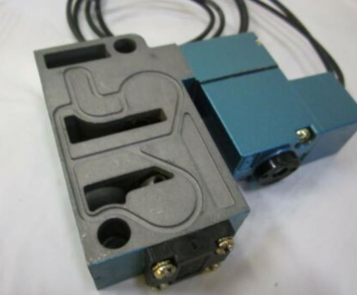 914A-PM-111AA Solenoid Valve by MAC VALVES INC