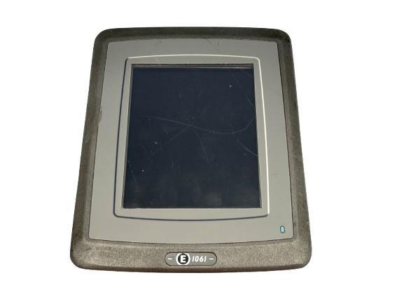 E1061 par MITSUBISHI