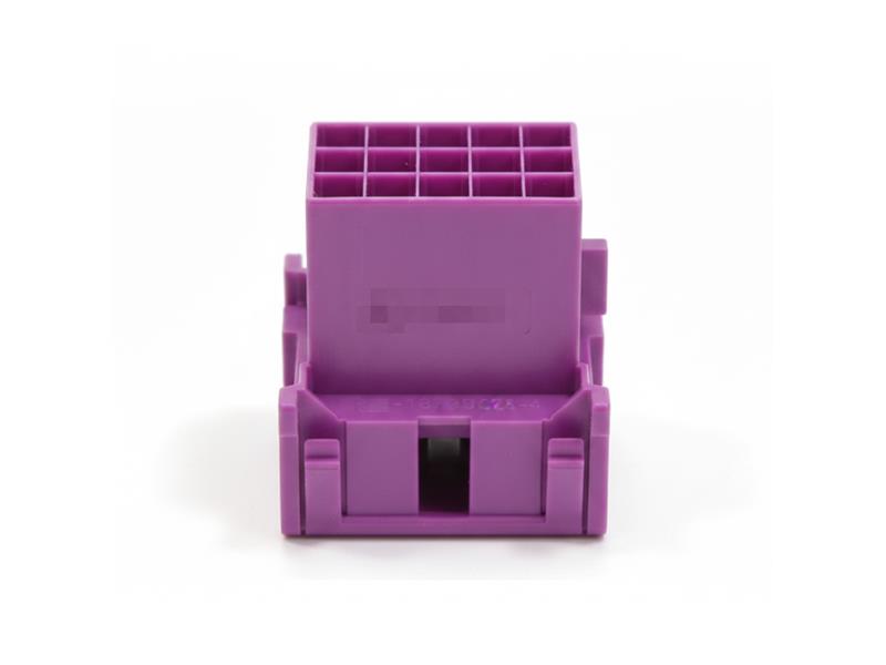 TE CONNECTIVITY 1-1879628-4