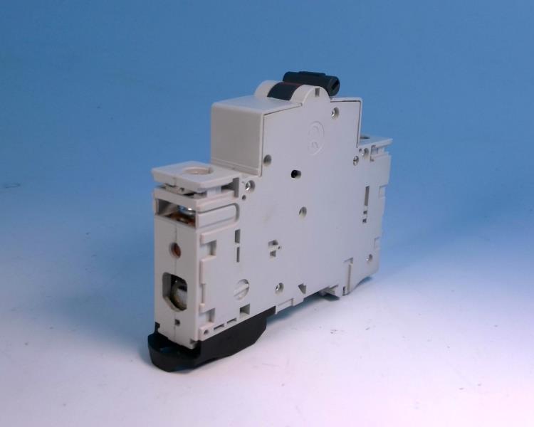 GENERAL ELECTRIC 674605