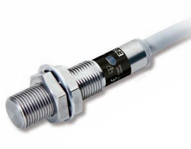 OMRON E2EW-QX7D118-M1TGJ 0.3M