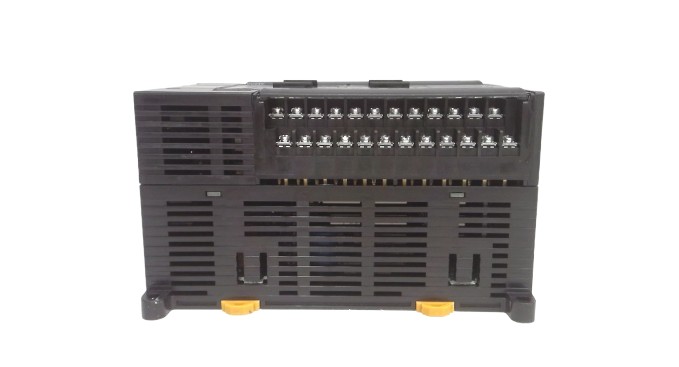 OMRON CP1L-M40DT-D