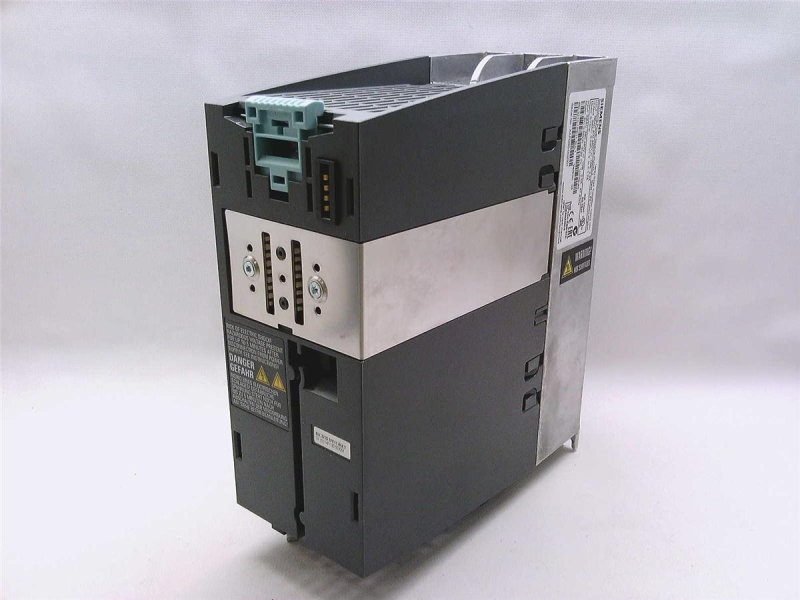 SIEMENS 6SL3210-1PE11-8UL1