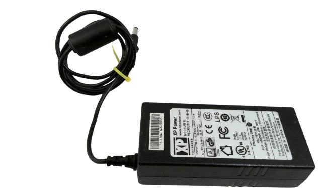 VEC40US12 par XP POWER