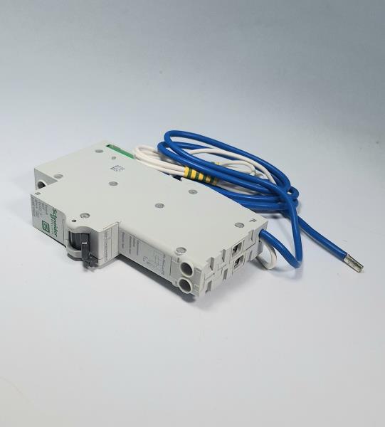 SCHNEIDER ELECTRIC EZ9D16825