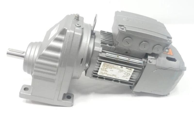 RX67DRS71S4 por SEW EURODRIVE