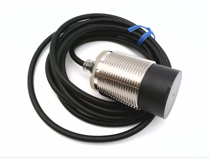 OMRON E2B-M30KN20-WP-C1 2M