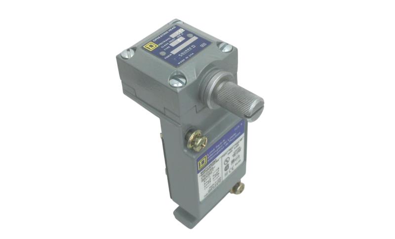SCHNEIDER ELECTRIC 9007CO62B2