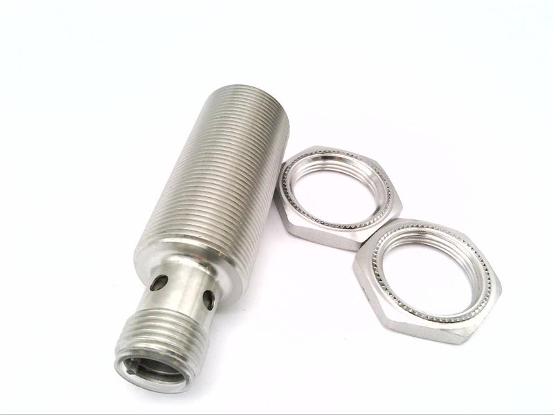 NCB5-18GM40-Z0-V1 par PEPPERL & FUCHS