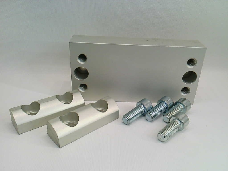 R402003615 por BOSCH