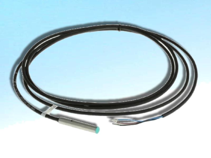 NJ1.5-6.5-40-E2 par PEPPERL & FUCHS