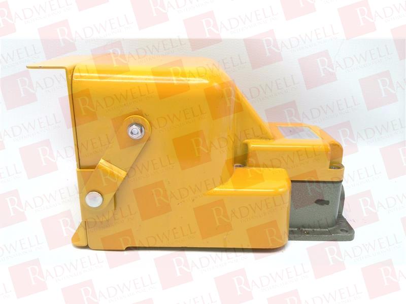  , FOOT SWITCH, MOMENTARY, SM2 SERIES, MICRO SWITCH TYPE Z, 6 AMP, 250 VAC, IP54, YELLOW, PANEL MOUNT, ALUMINUM DIE CAST