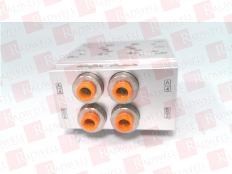 SMC VV5QZ35-02N7TC-D0