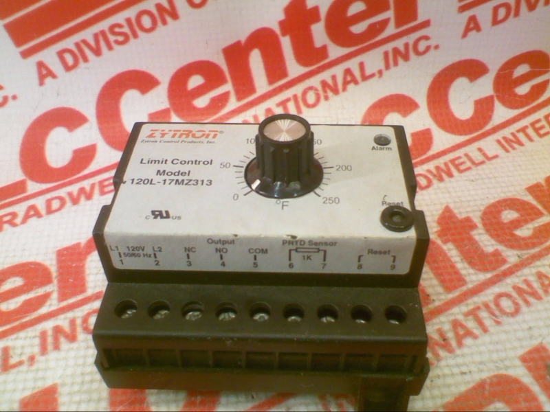 TEMPERATURE CONTROL 3.8AMPS 120/240VAC