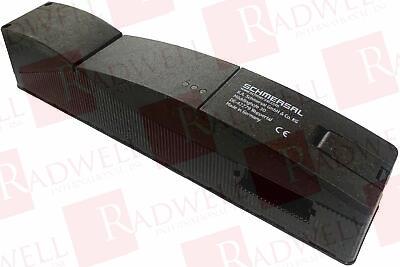 AZM 200ST-1P2P-2561-1/2736-1 Safety Interlock Switch by SCHMERSAL